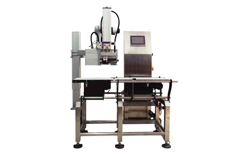 Dynamic weighing labeling machine in time